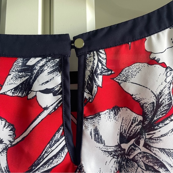 Liz Claiborne Navy Floral Blouse Bundle size L - Picture 9 of 16